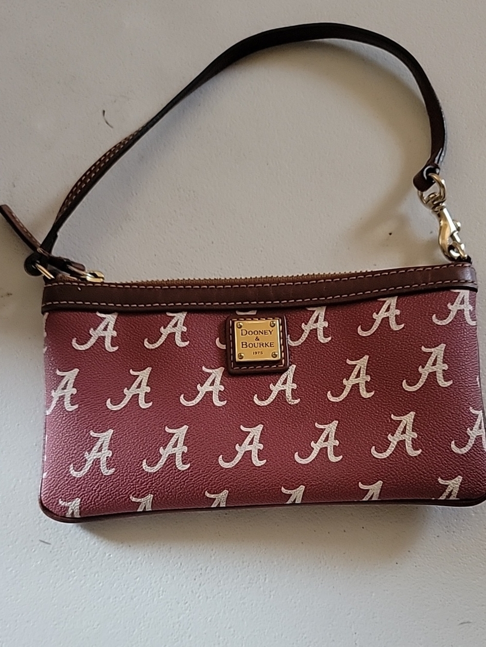 Dooney & Bourke Alabama Crimson Tide Wristlet - Picture 2 of 12